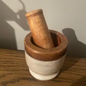 Brown and Cream Kitchen Mortar and Pestle Set